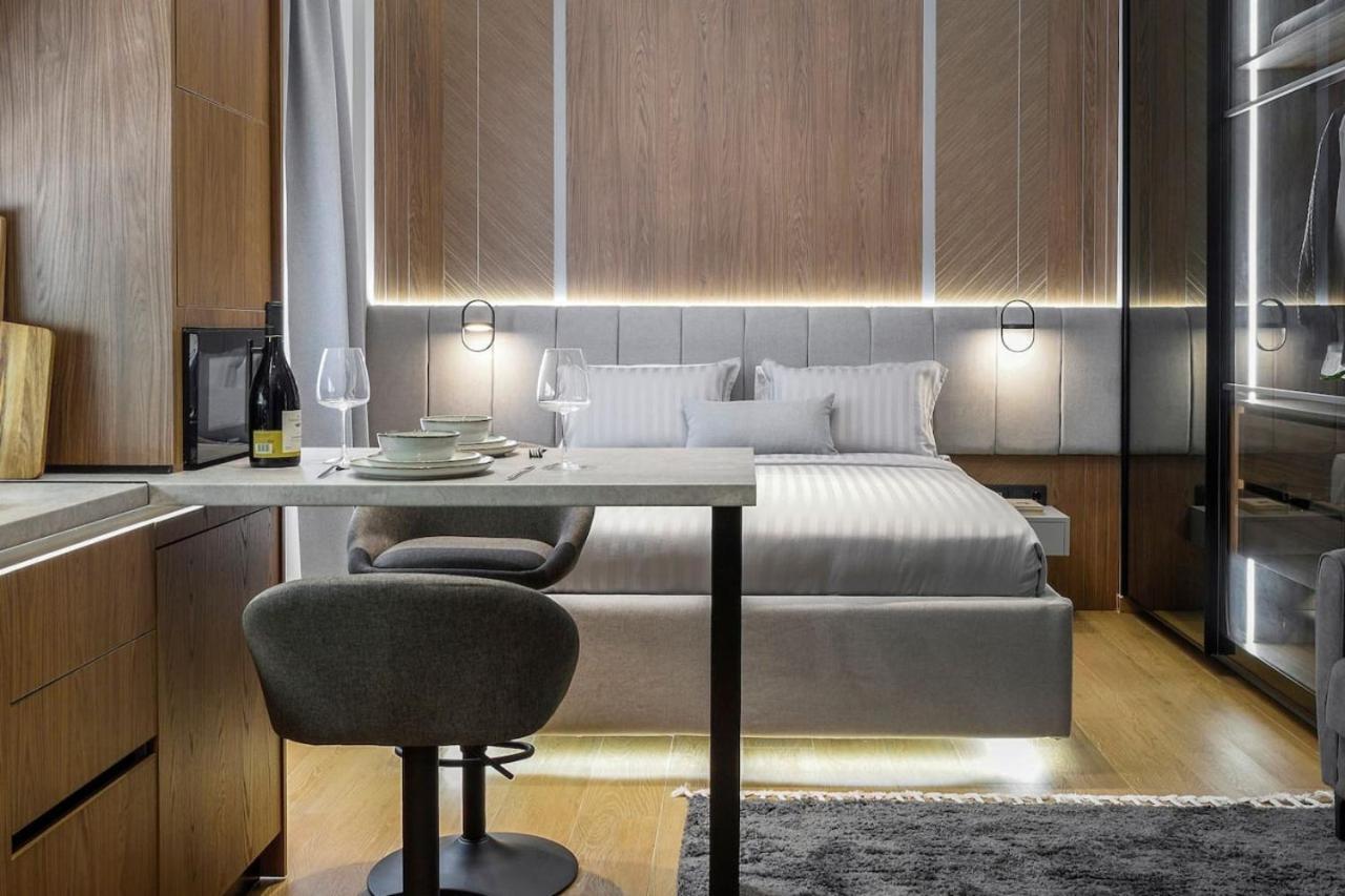Aristotelian Virtues - Tharros Appartement Thessaloniki