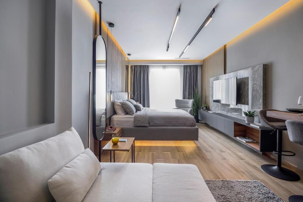 Apartment Aristotelian Virtues - Sophia *
