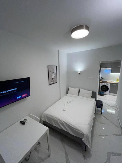 Apartment Aegean Blue 2# The Luxury -studio
