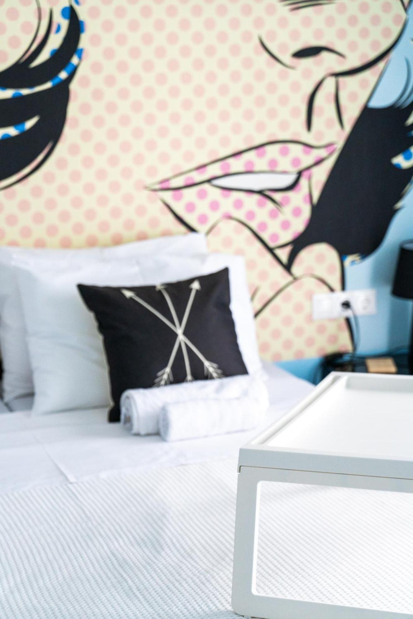 The Muse Flat In Just A Few Steps Away From Museums And Helexpo *