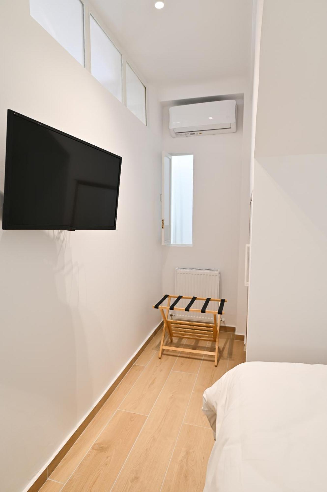 Honey Oak & Cream Patio By Nest Apartment *