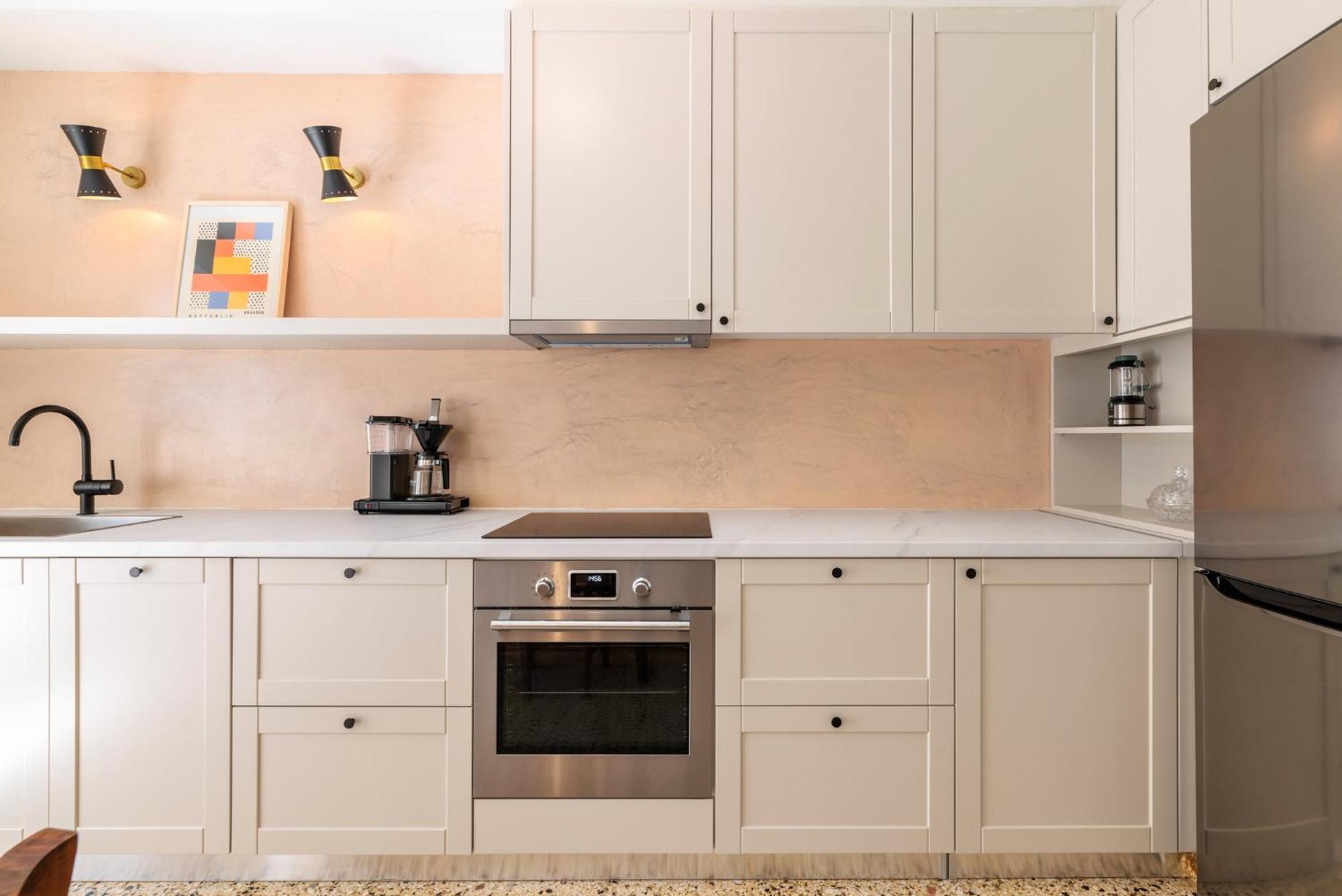 Apartment F & B Collection - Flat For 4 *