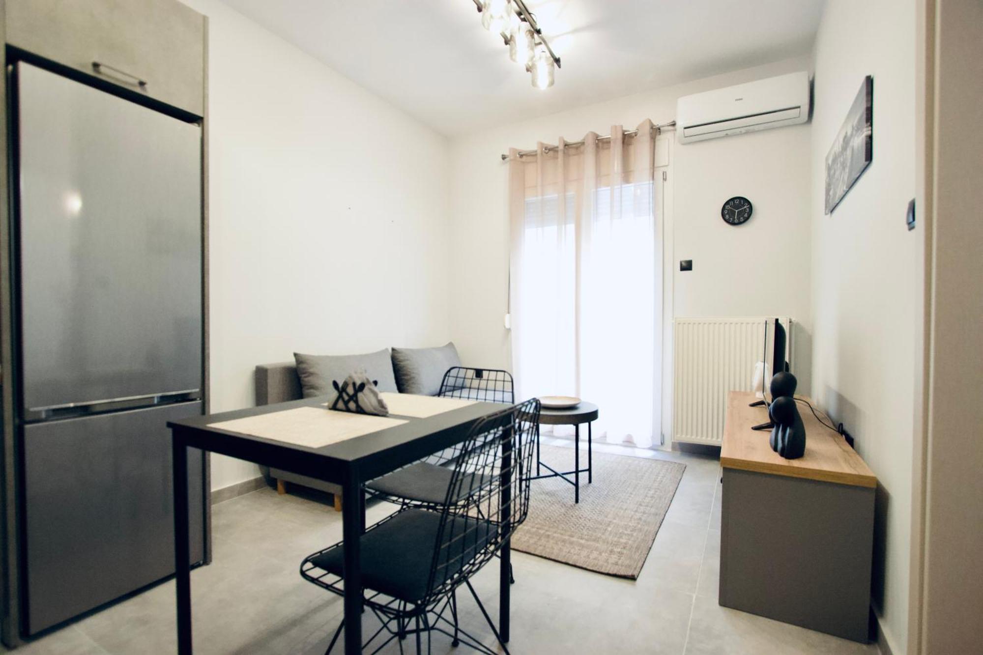 Antigonidon Square Apartamento