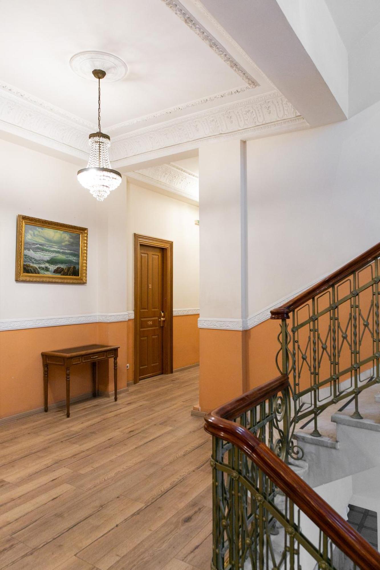Minerva Premier Hotel