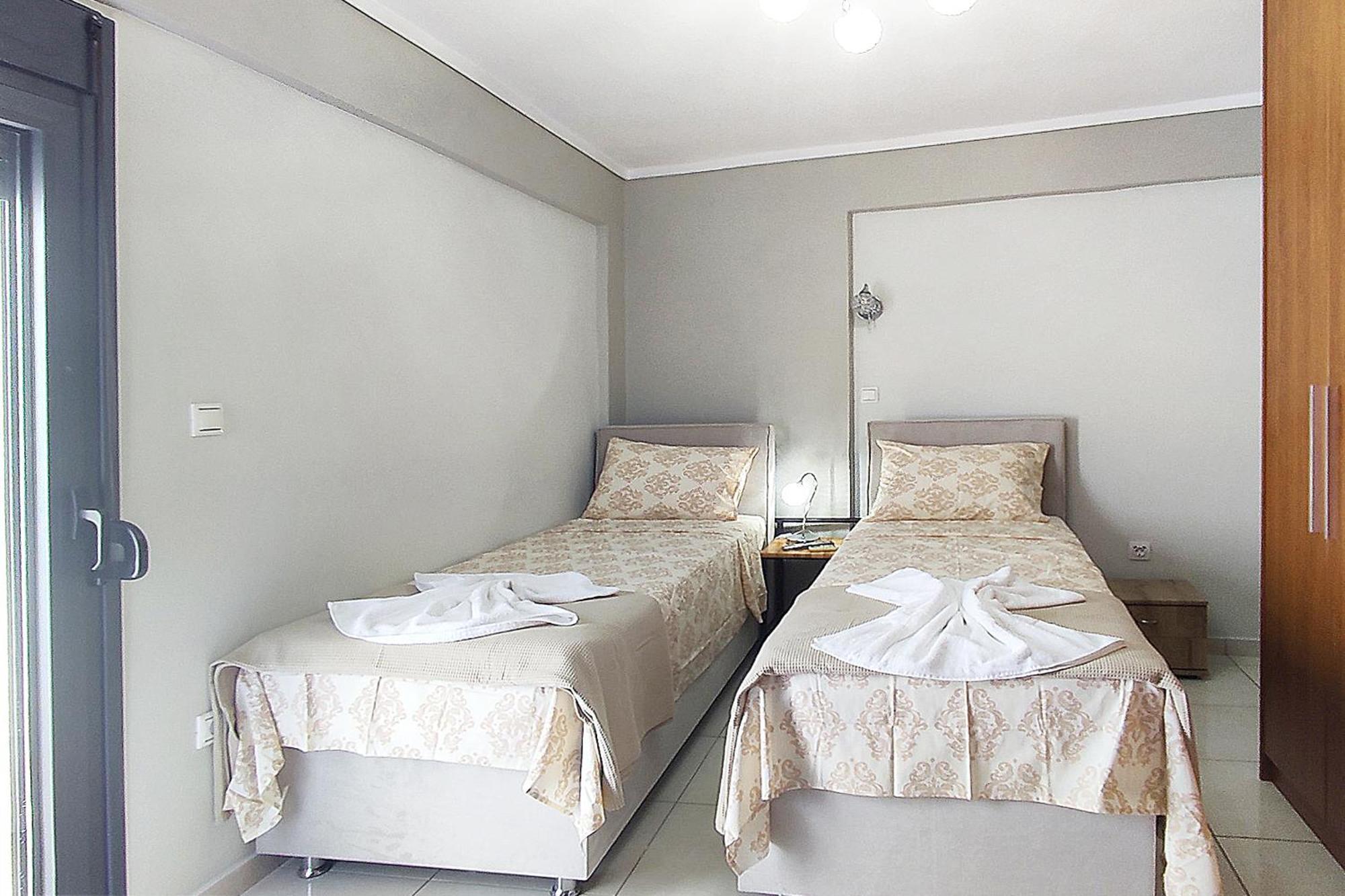 Metaxenia's 202 * Thessaloniki