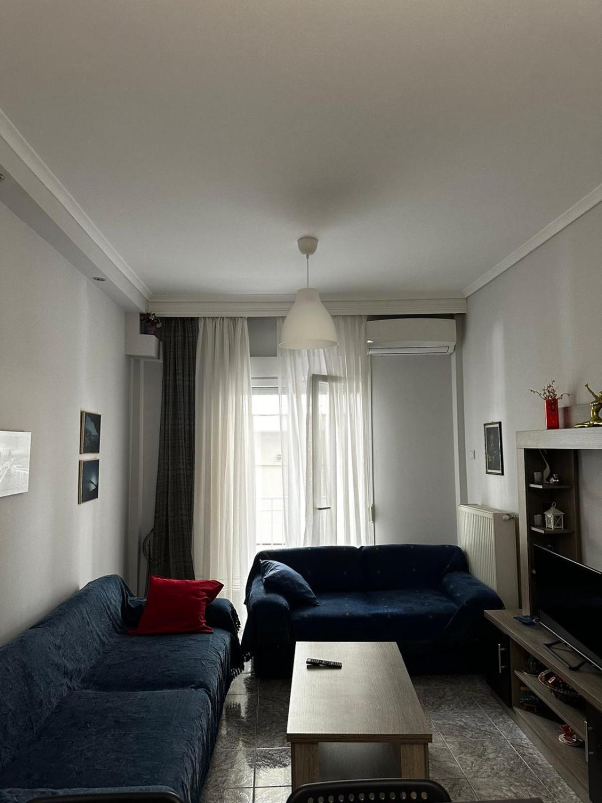 Ideally Situated Apartment. Selanik