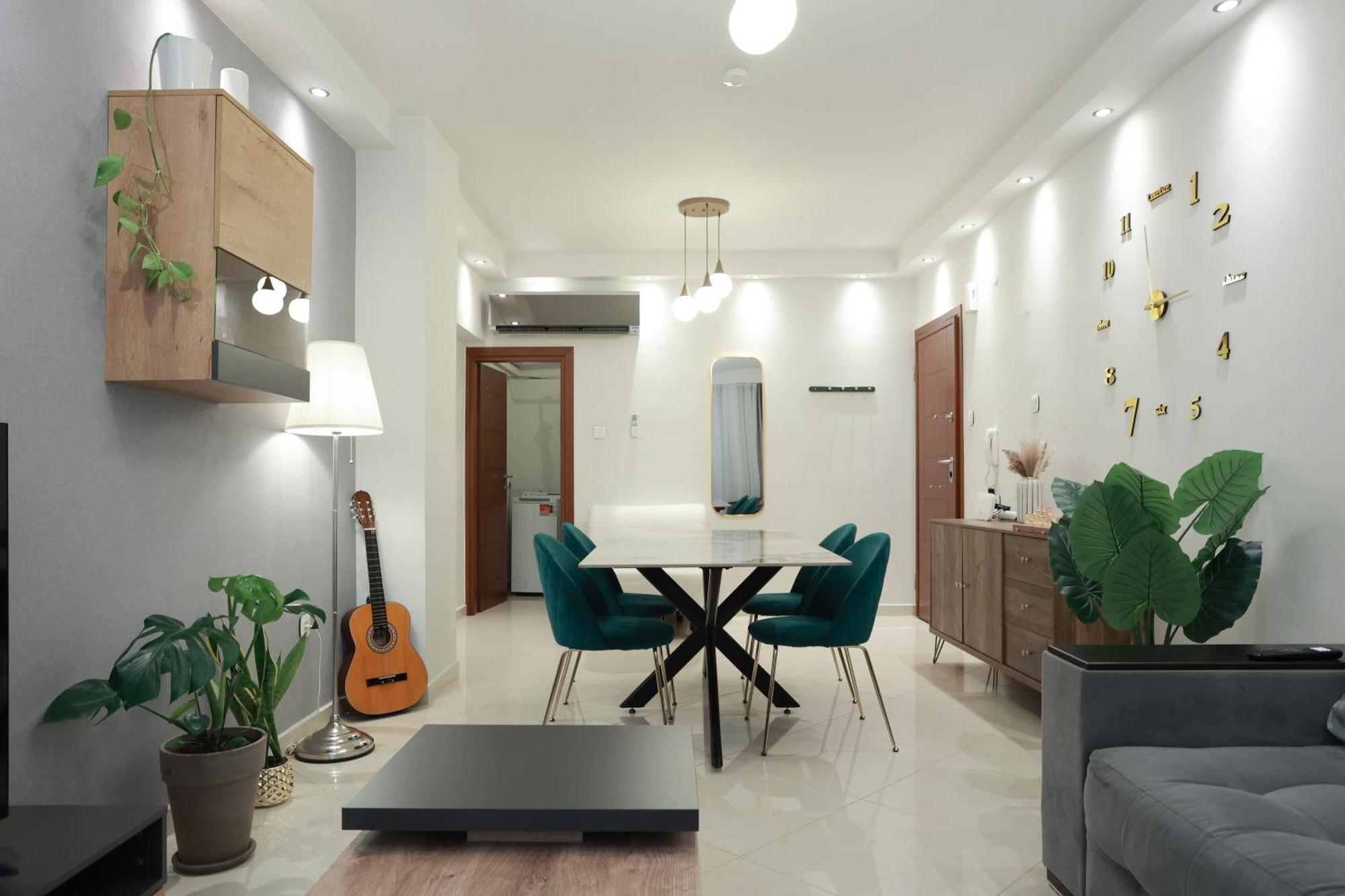 Orion White Tower Apartamento *