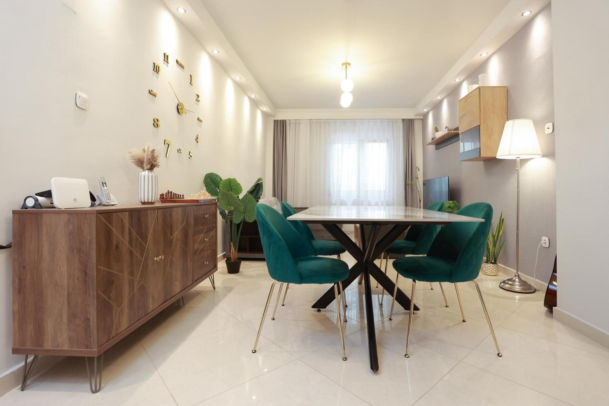 Orion White Tower Apartamento