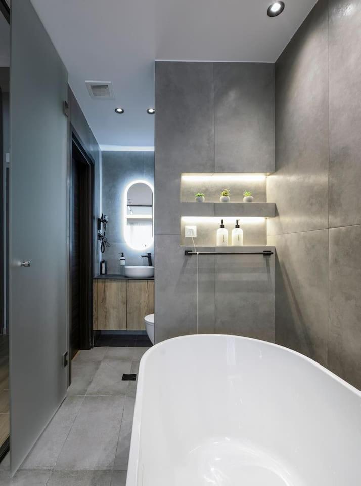 Aristotelian Virtues - Agapi Apartment *