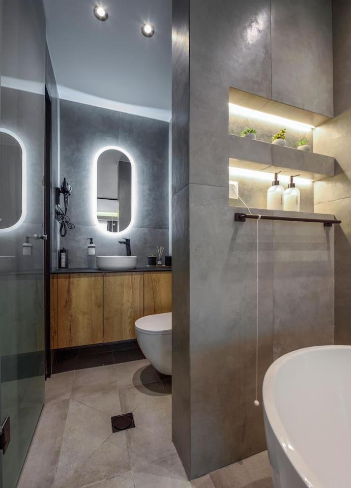 Apartment Aristotelian Virtues - Agapi *