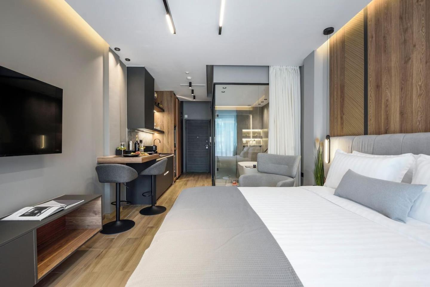 Aristotelian Virtues - Agapi Apartment *