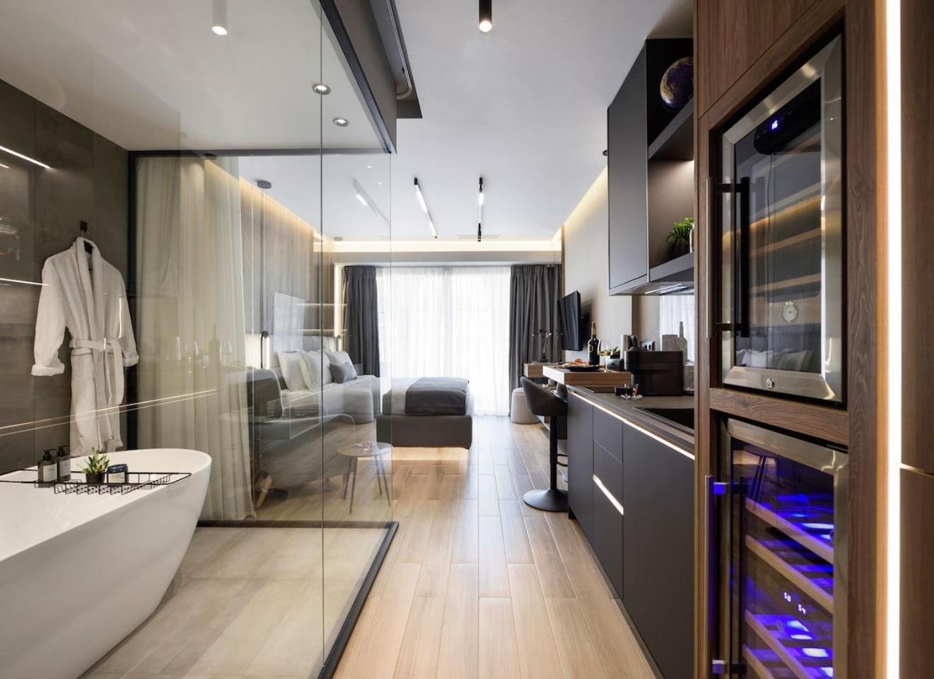 Aristotelian Virtues - Agapi Apartment Thessaloniki