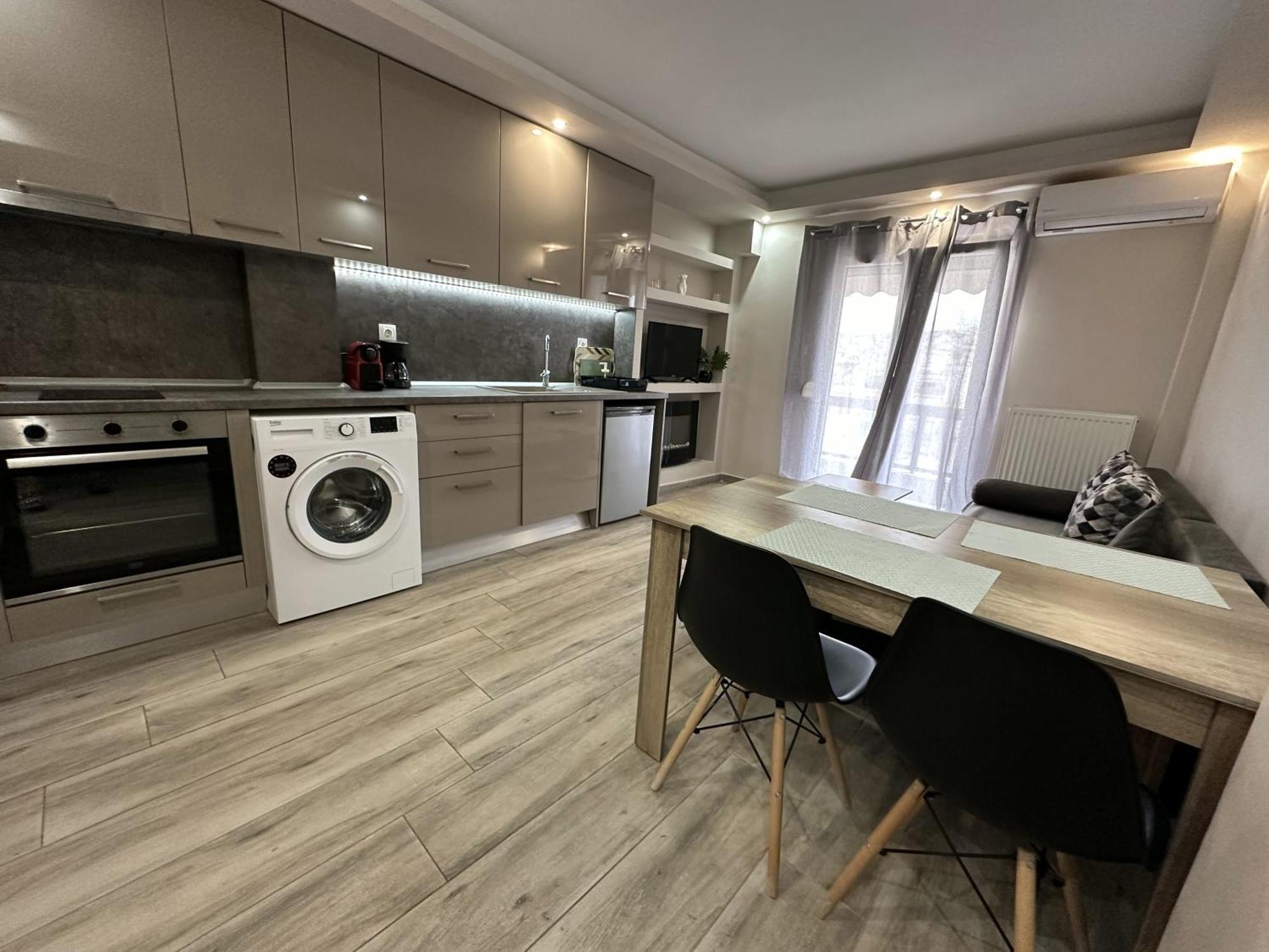Minimalist W/ View Apartment