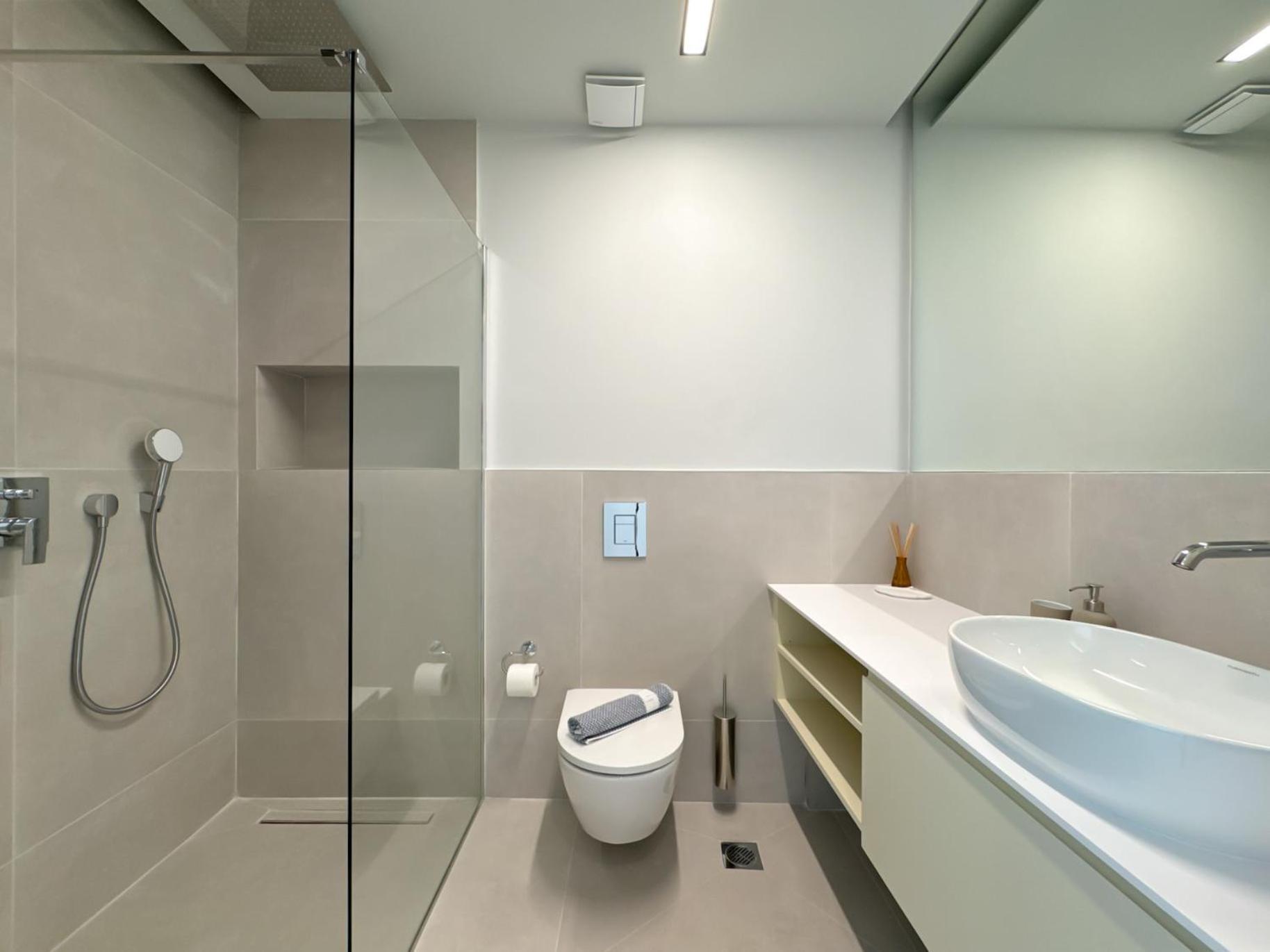 Luxurious Penthouse Centre