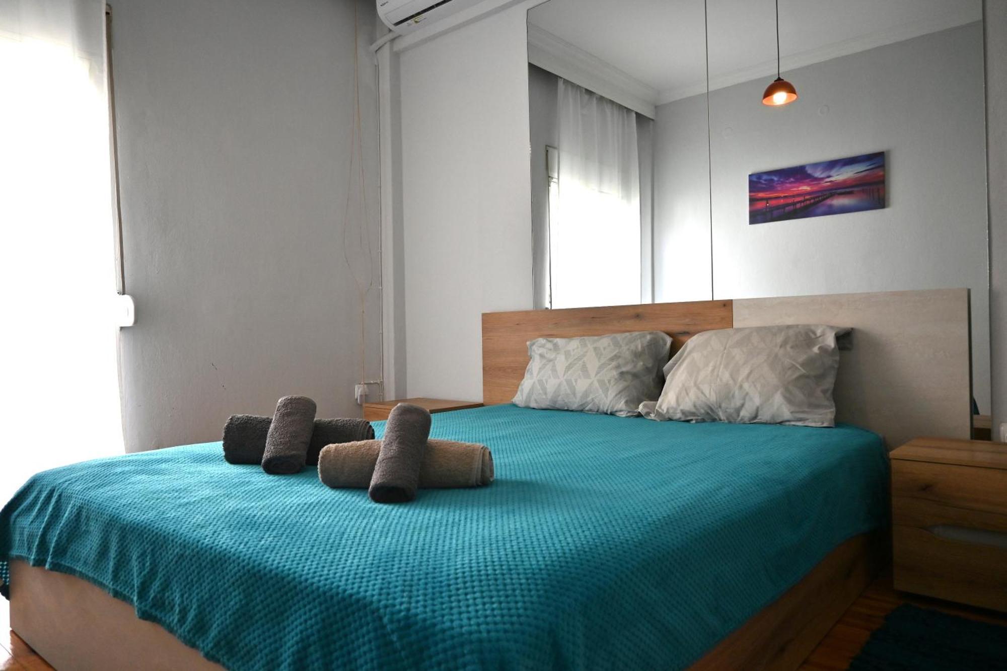 Tsinari 2 Bedroom With Patio * Thessaloniki