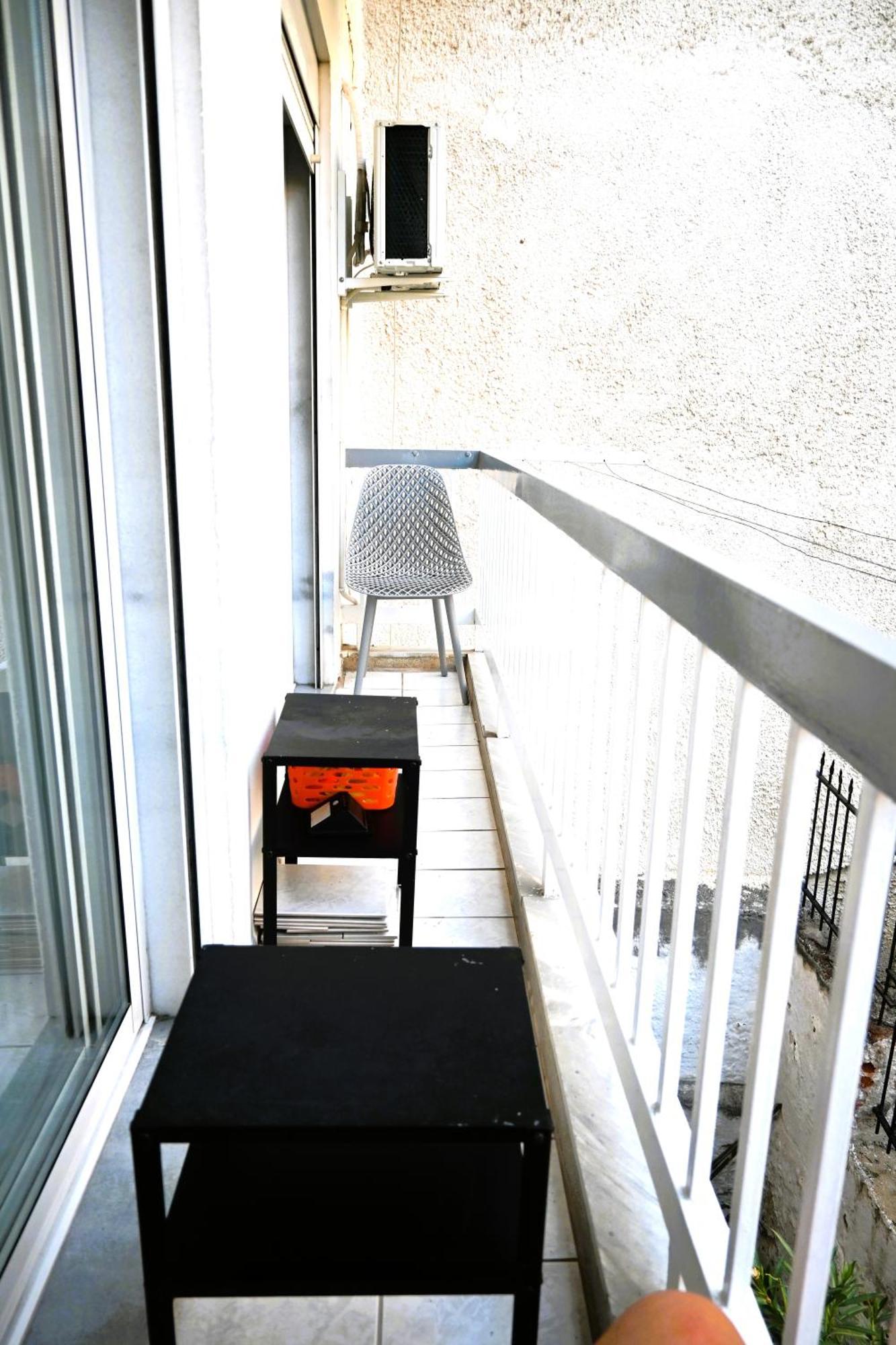 Tsinari 2 Bedroom With Patio * Thessaloniki