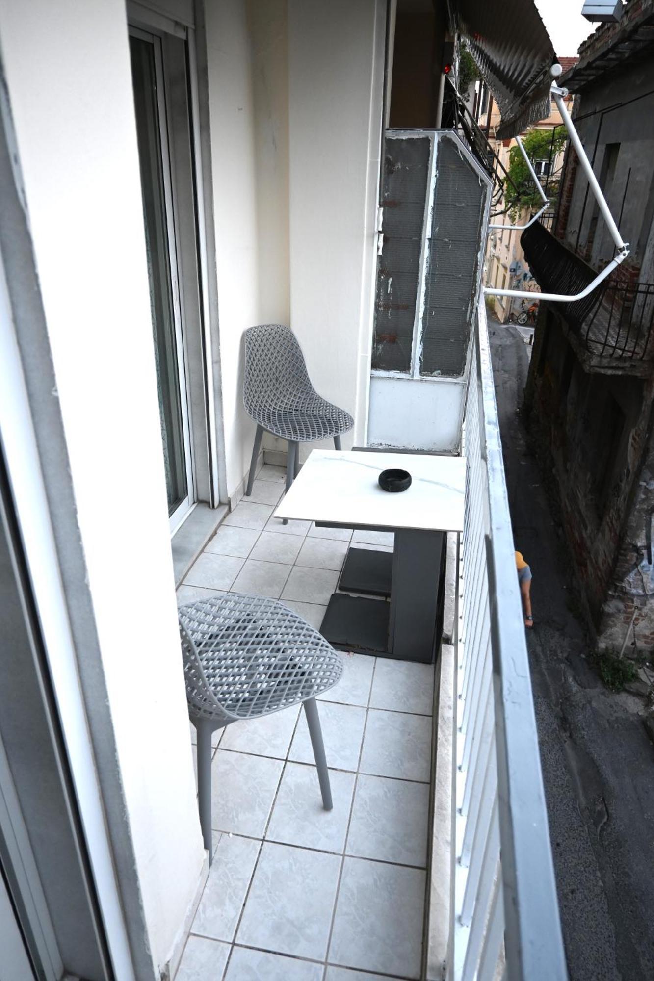 Tsinari 2 Bedroom With Patio Apartment *