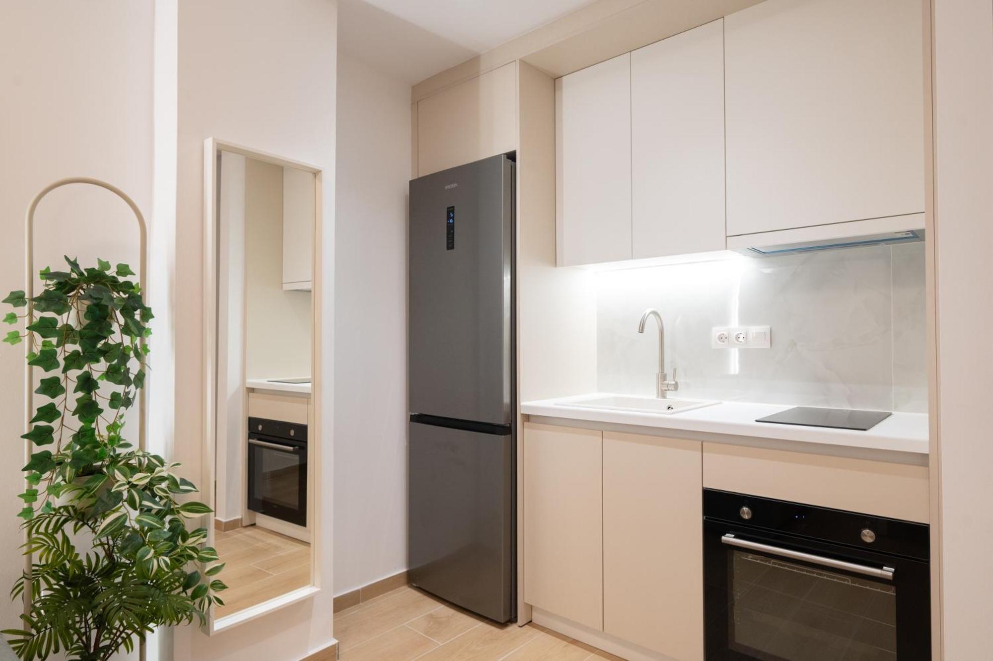 Apartment Honey Oak & Cream Patio By Nest *