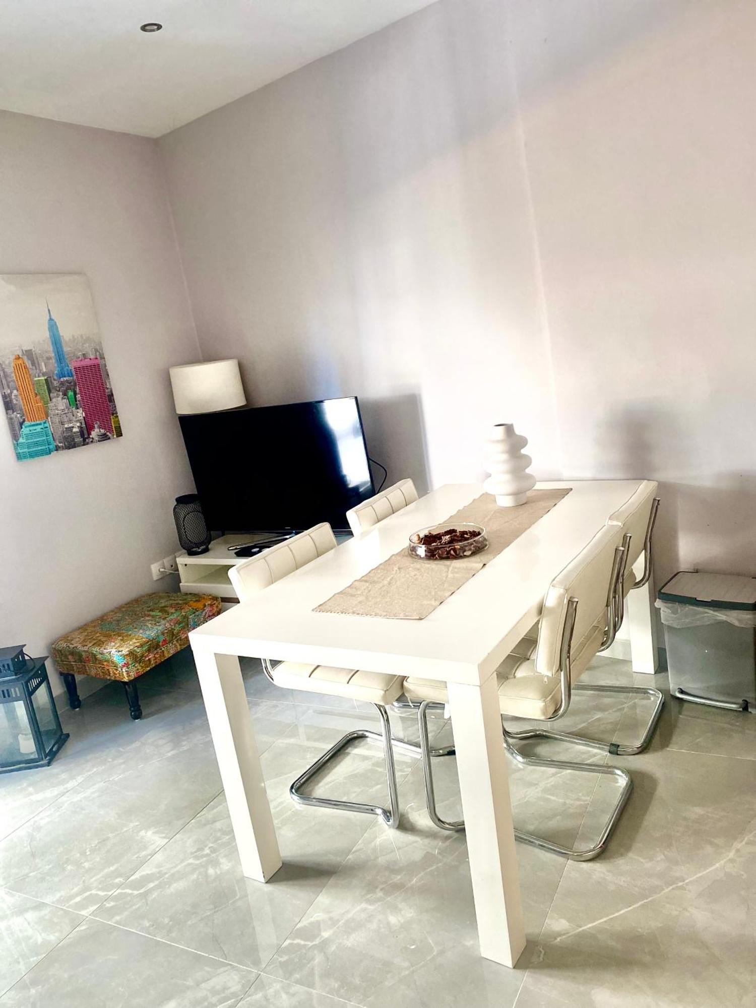 Central Functional Ii Apartment