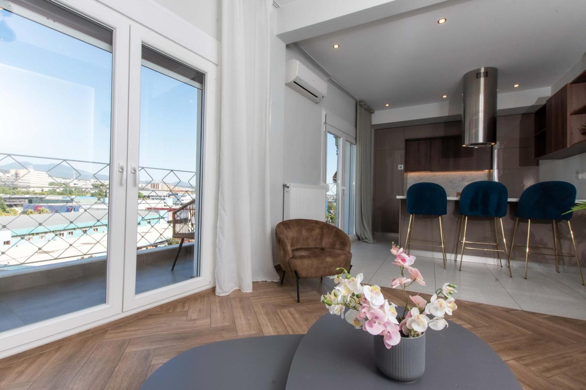 Houseloft Grand Vista *