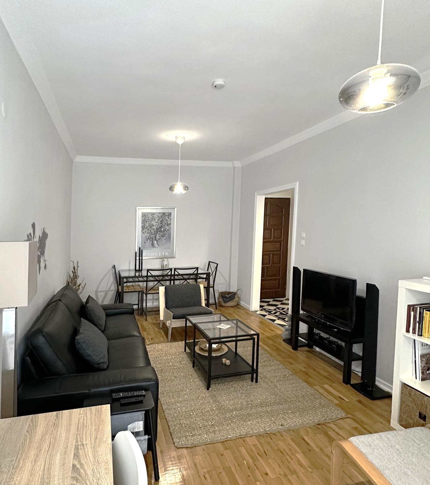Apartment Spacious 82 M2 Two Bedroom Classy Near Center *