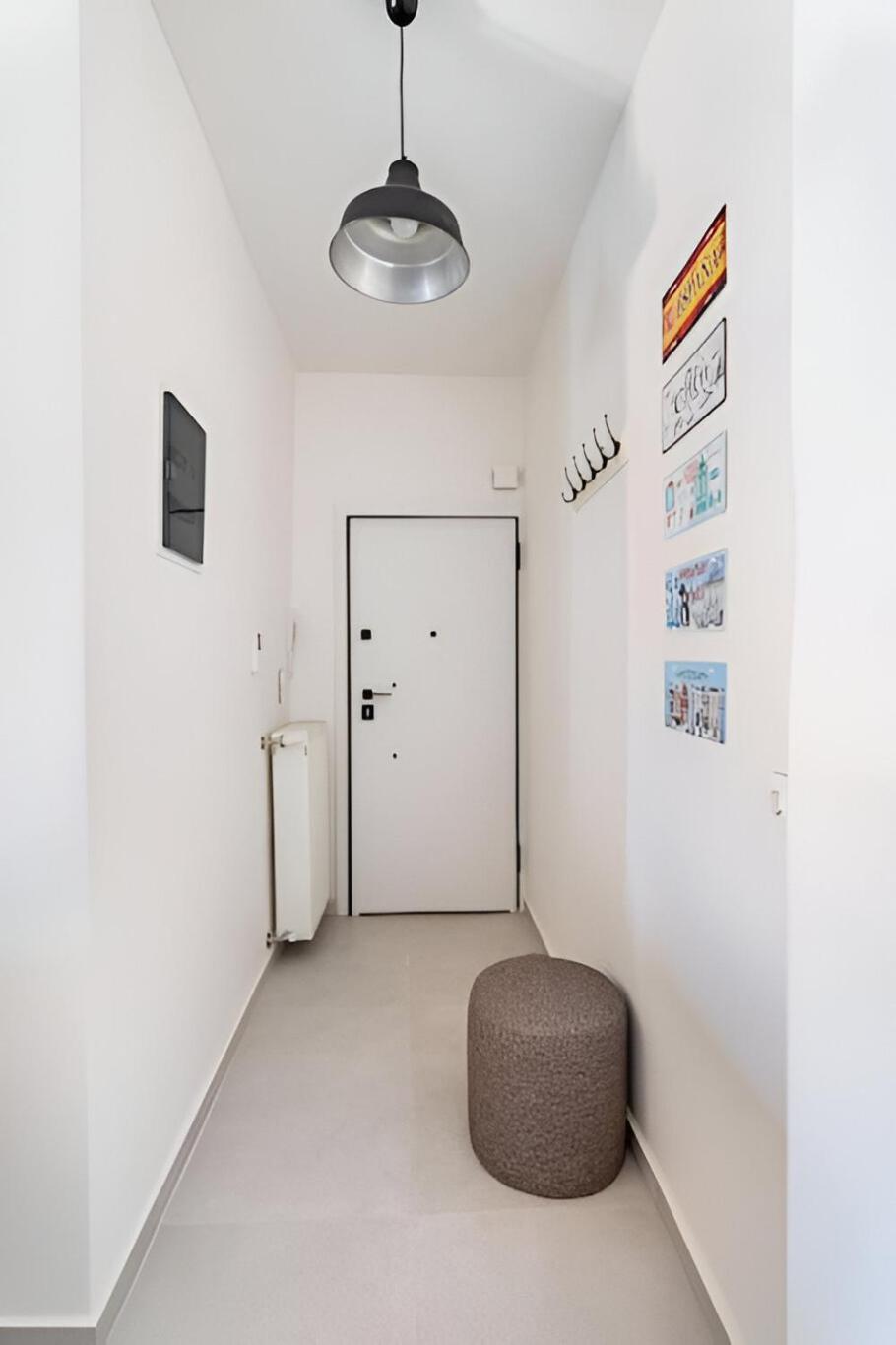 Elegant, Modern & Spacious In With Balcony Apartment *