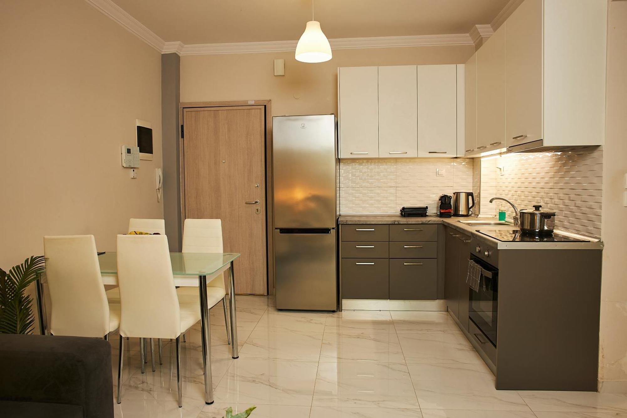 Marble Shine Near The Center By Binobi! * Thessaloniki