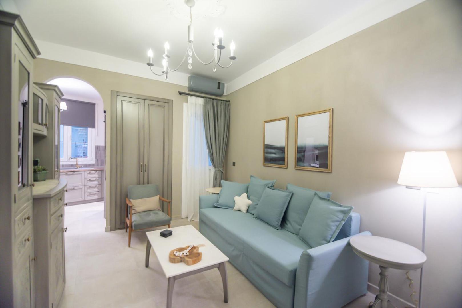 Apartment To Spitaki