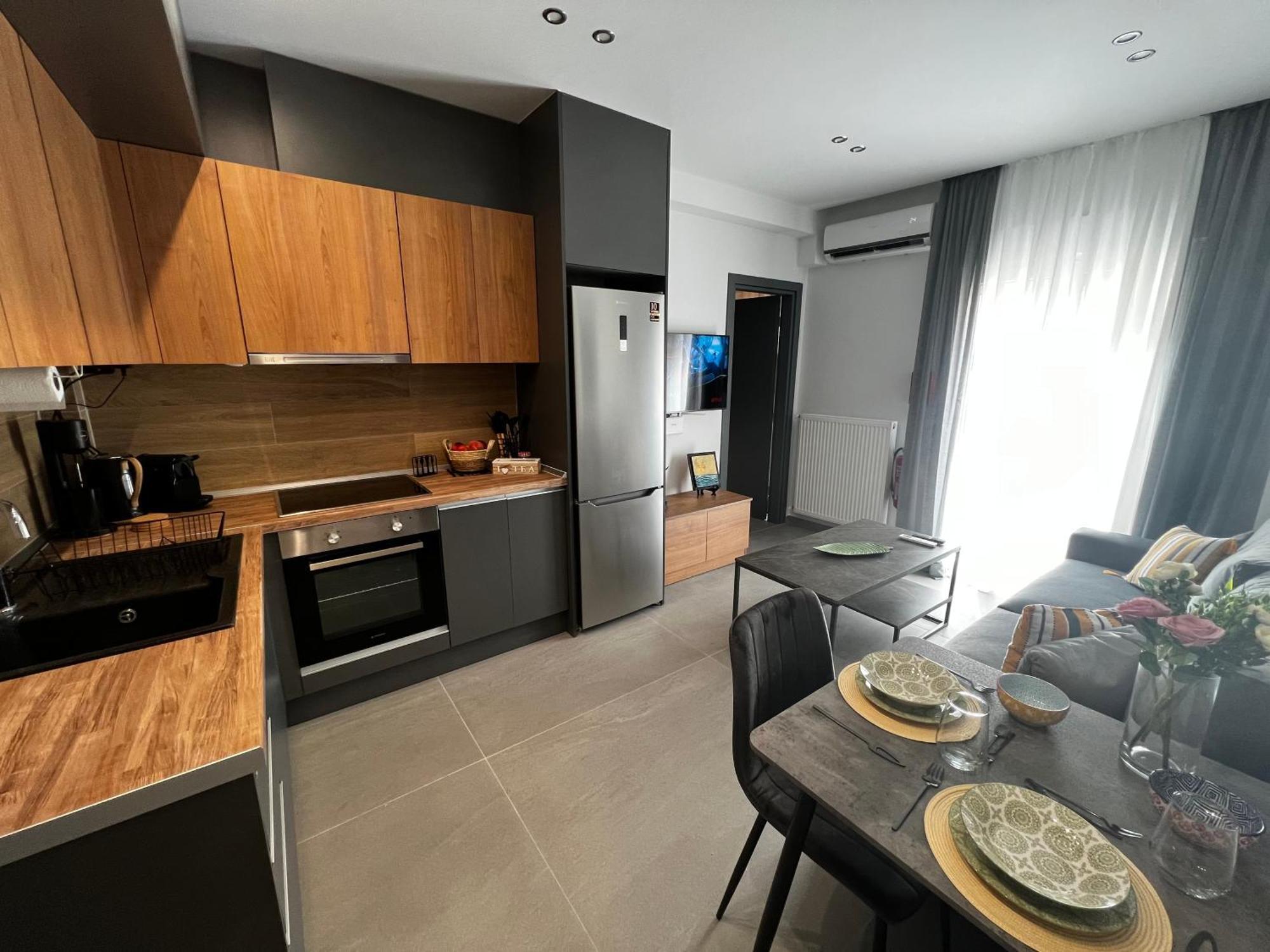 Apartment Oasis In With 500 Mbps Internet *