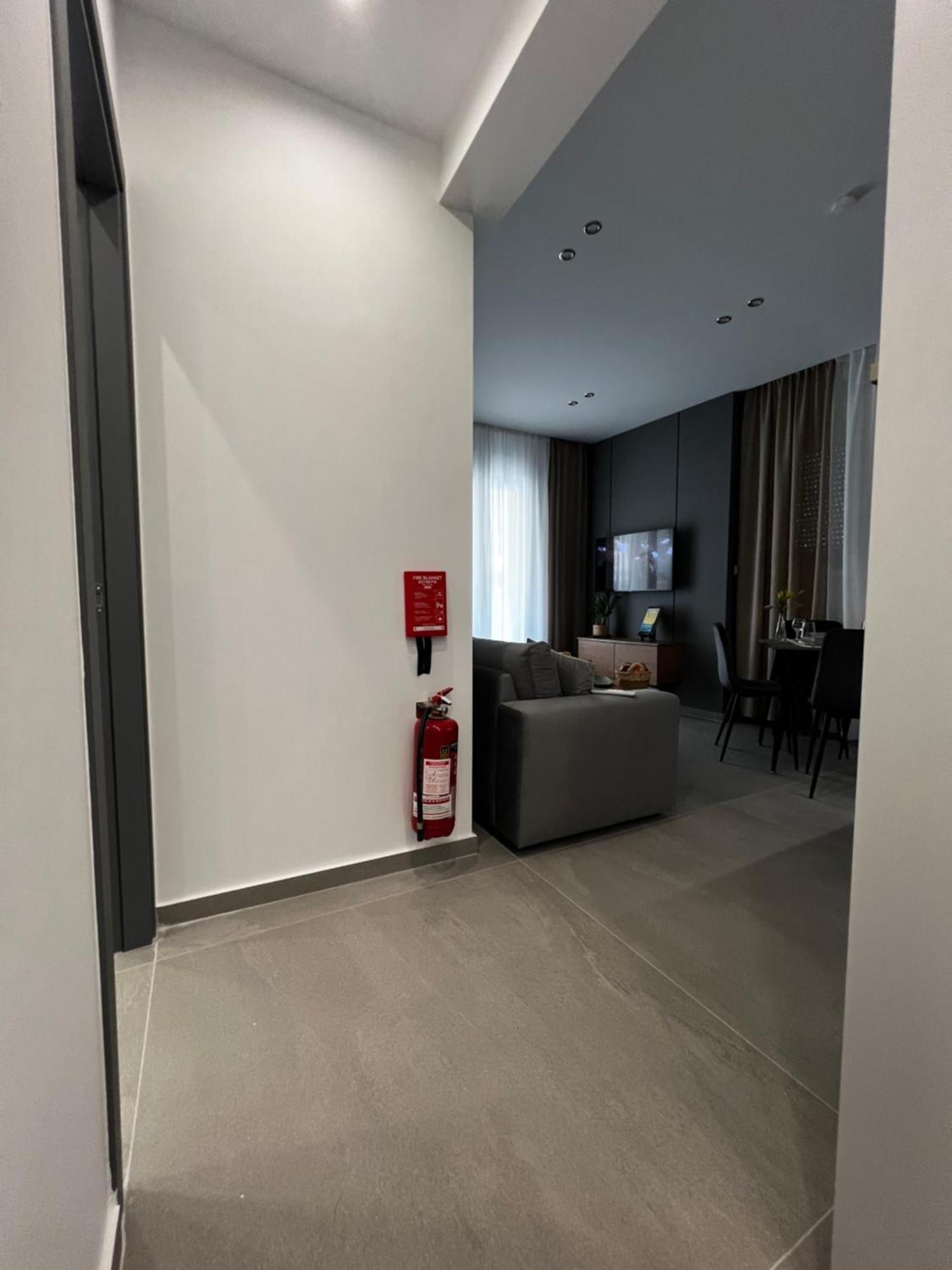 Oasis In With 500 Mbps Internet Apartment *