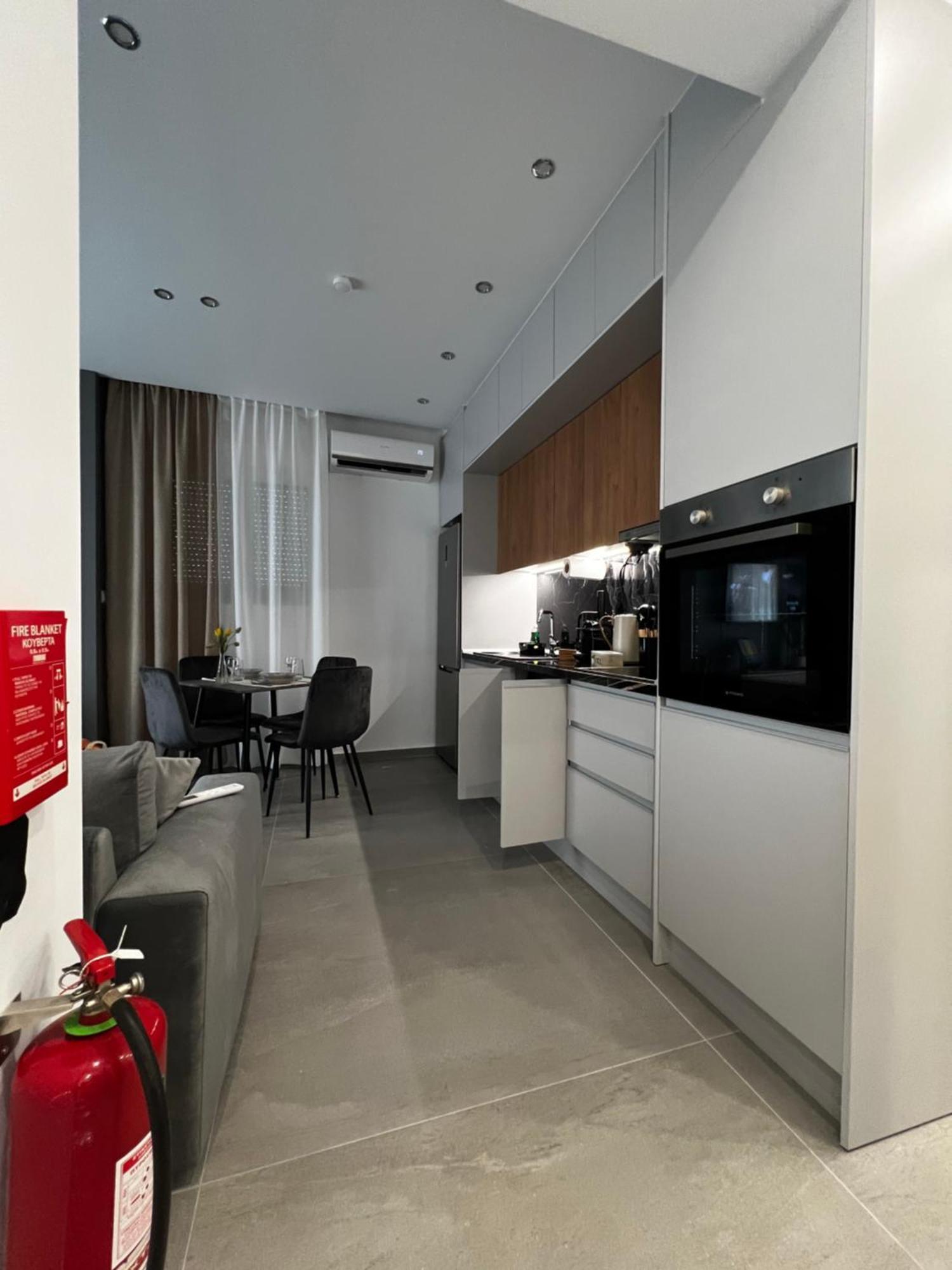 Apartment Oasis In With 500 Mbps Internet