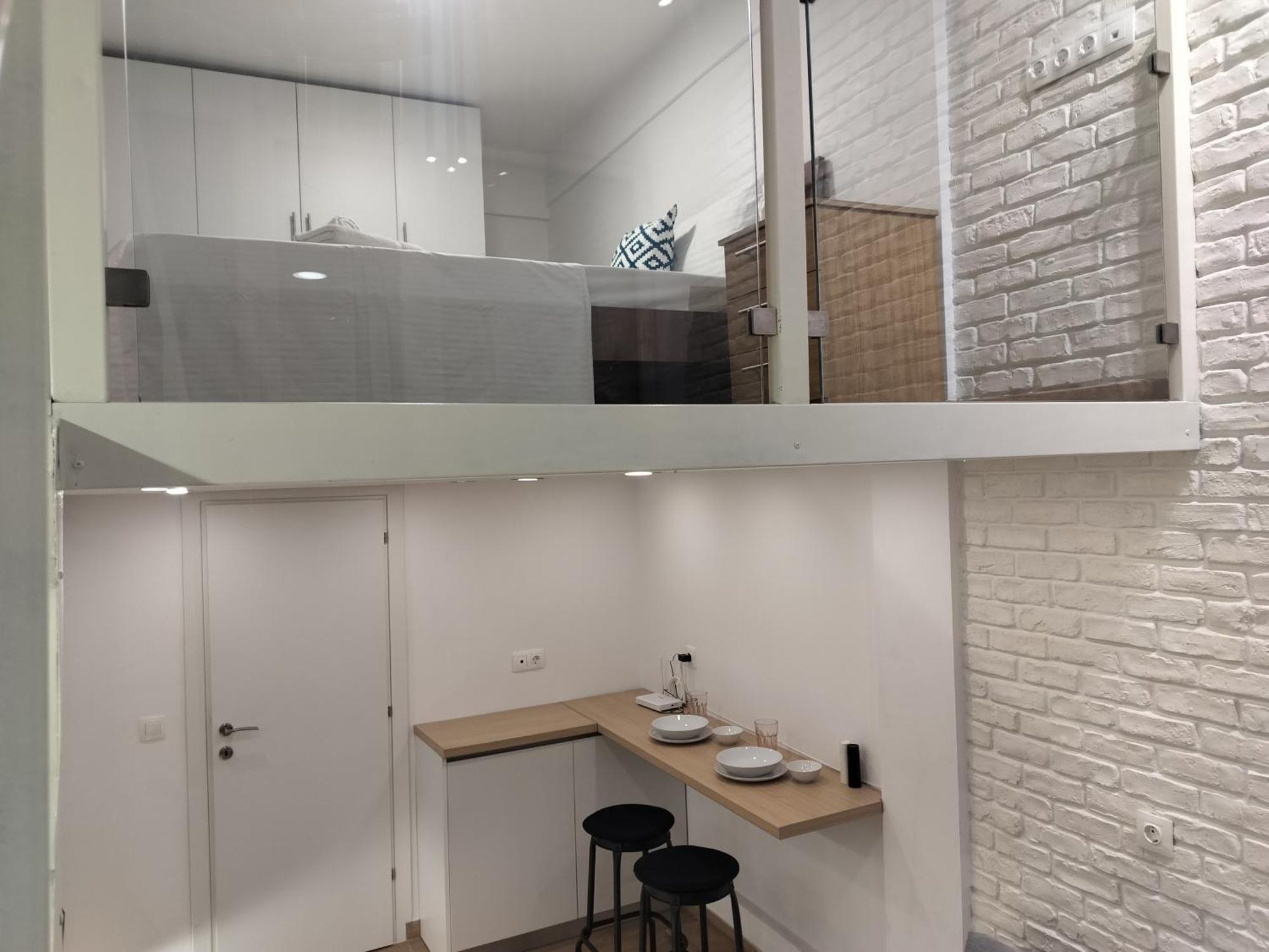 The White Loft - Explore Center By Foot