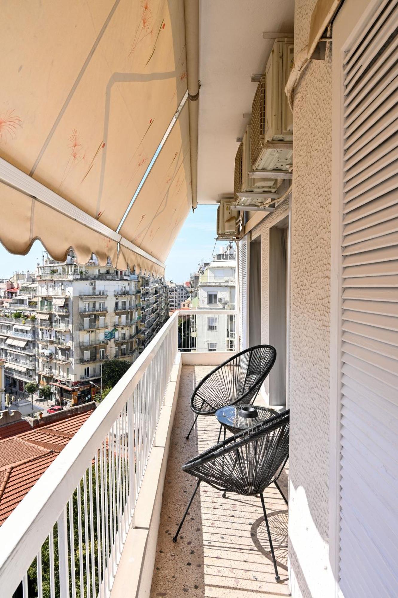 Center On The Sunset Apartment *
