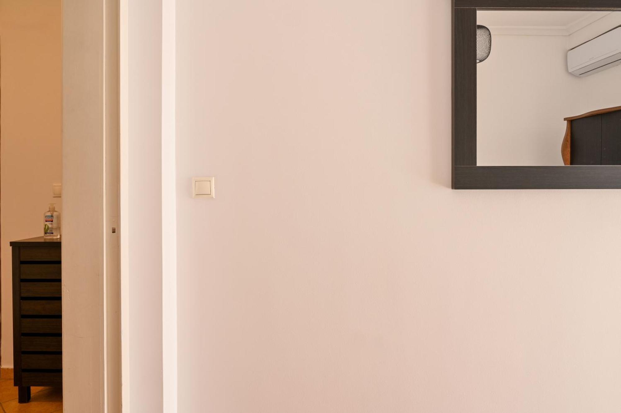 Center On The Sunset Apartment