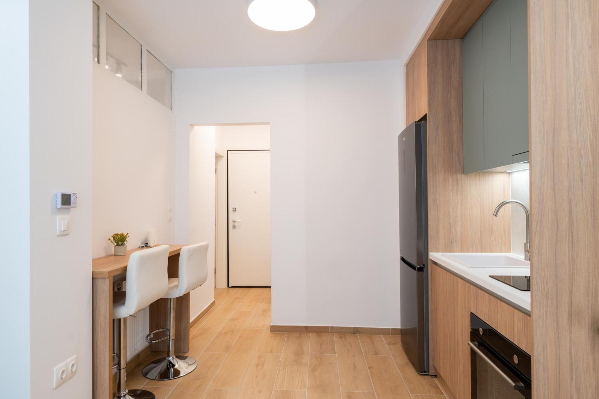 Honey Oak & Cream Patio By Nest Thessaloniki