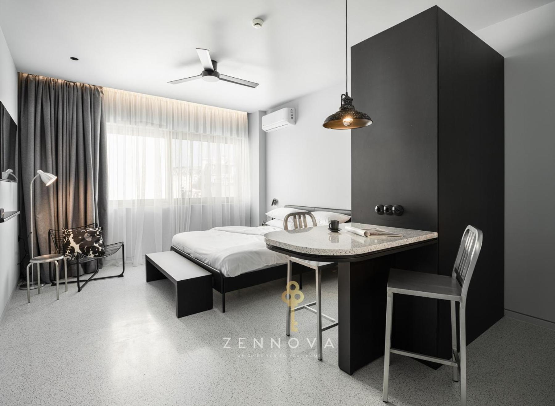 Nero Luxury By Zennova Daire *