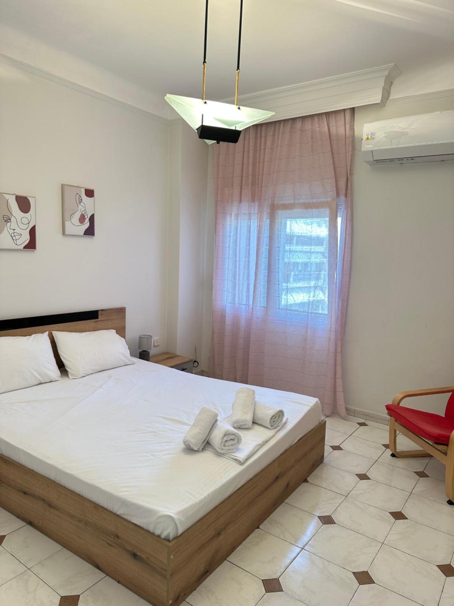 Thesshouse In The Heart Of Apartment