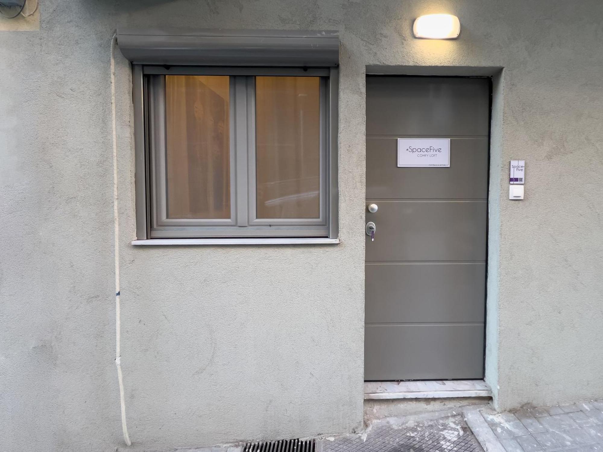 Appartement Ikaros Welcome Downtown Loft - Explore Center By Foot - Close To Arch Of Galerius