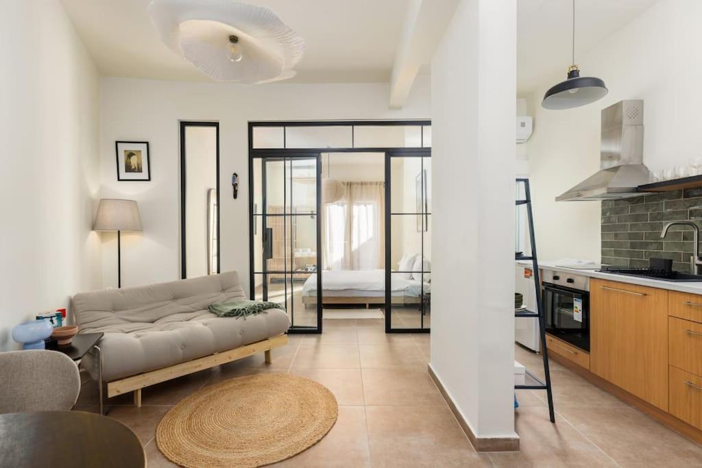 Japandi Style Flat In Center *
