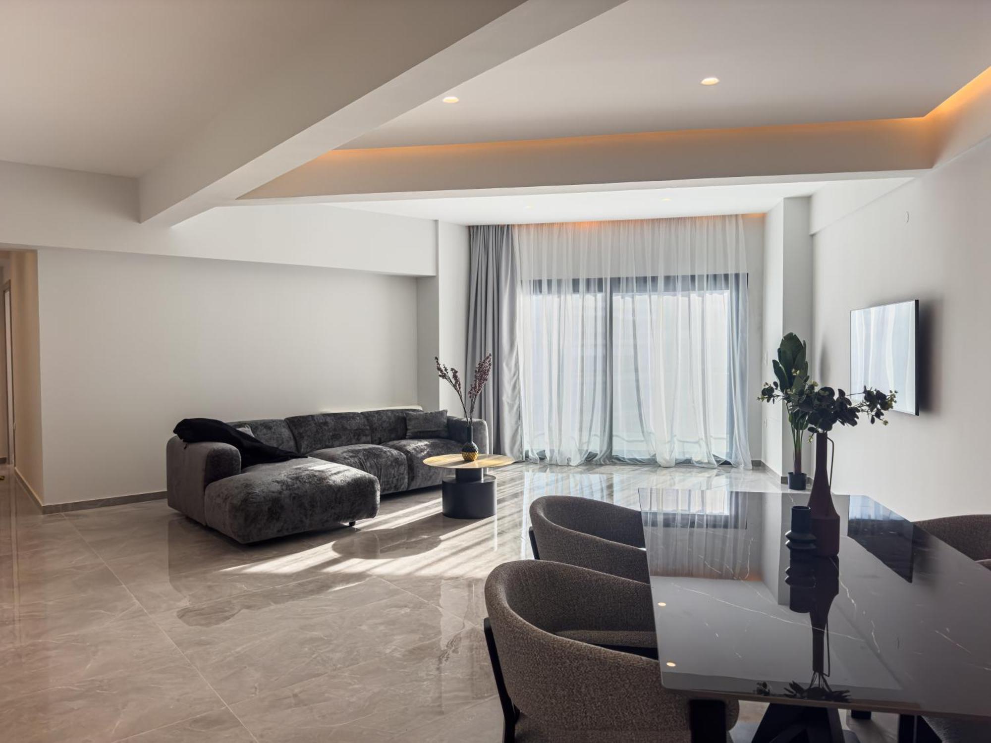 8 By Proliving Hospitality *