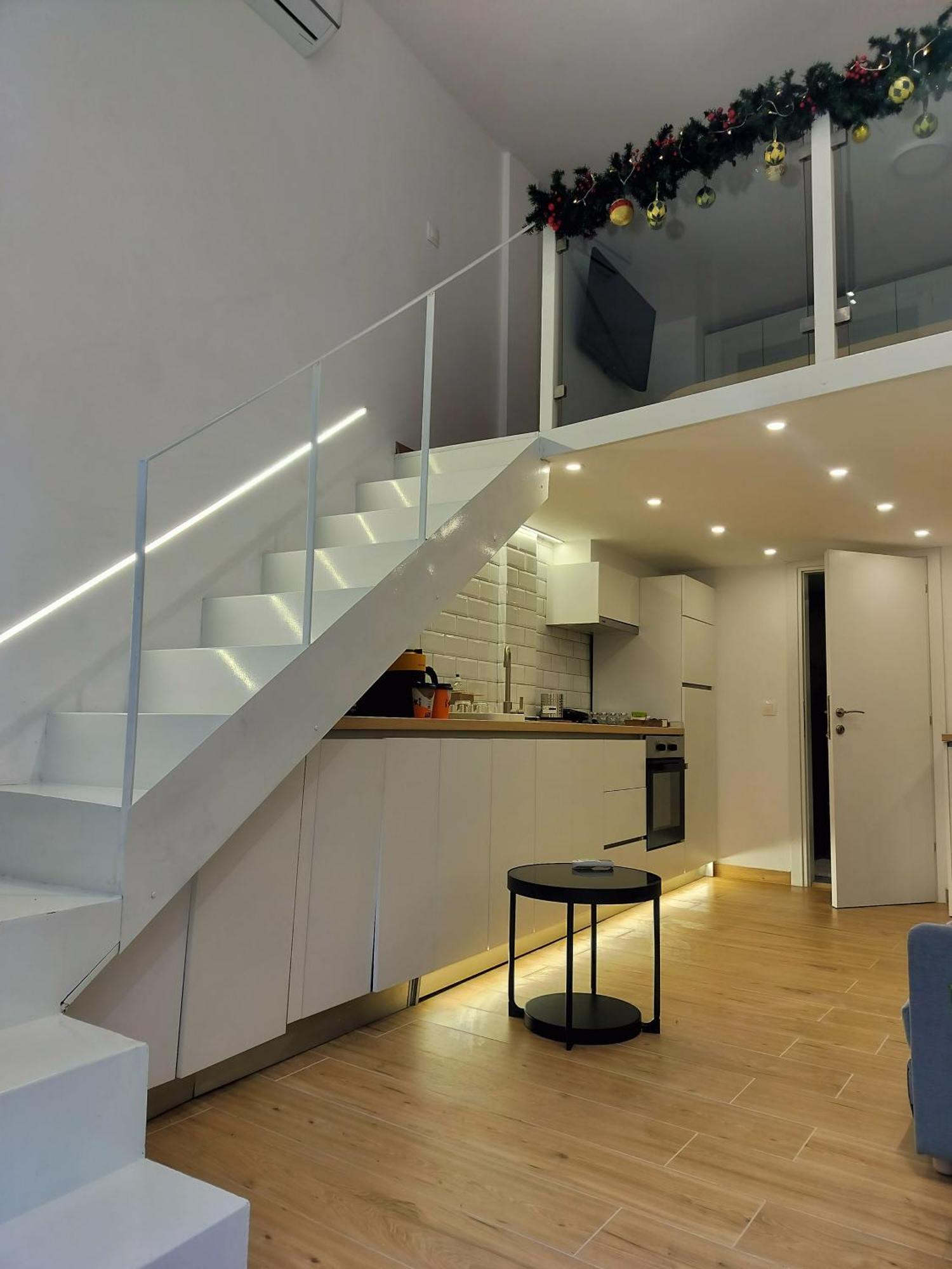 The White Loft - Explore Center By Foot Apartment Thessaloniki