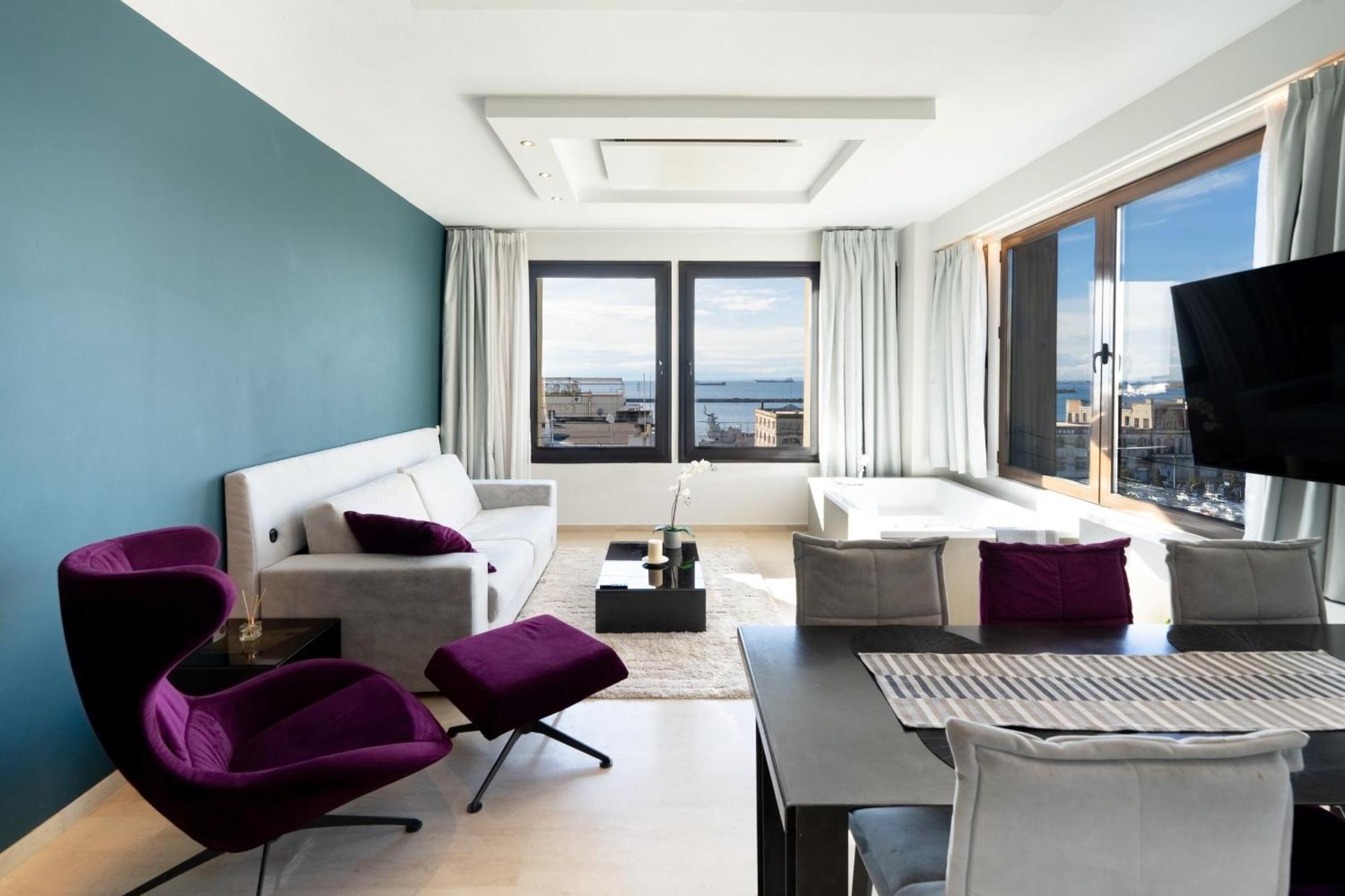 Sea & The Apartment
