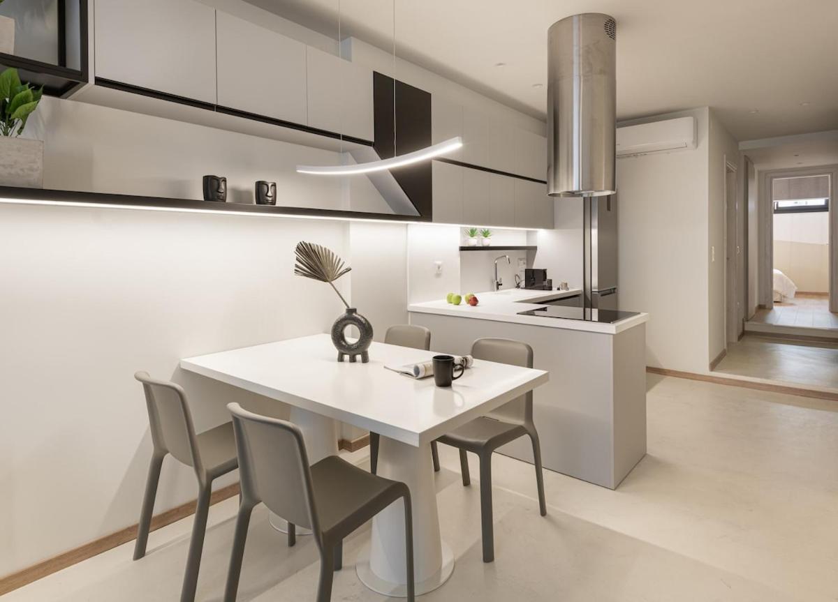 Apartment Innovative 2-br Futuristic Flat In Ladadika