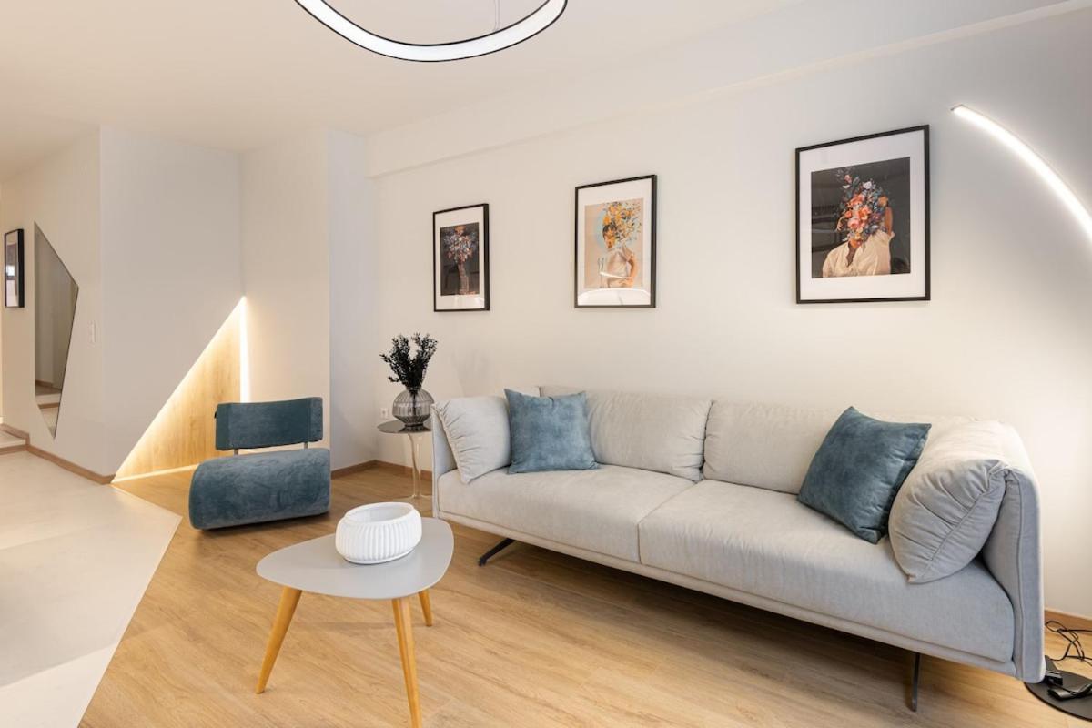 Apartment Innovative 2-br Futuristic Flat In Ladadika