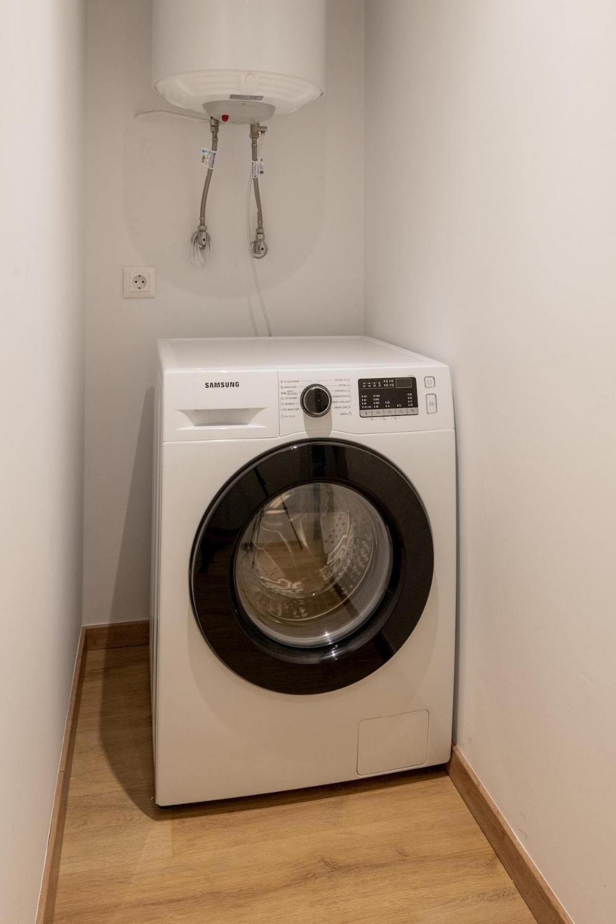 Apartment Innovative 2-br Futuristic Flat In Ladadika *