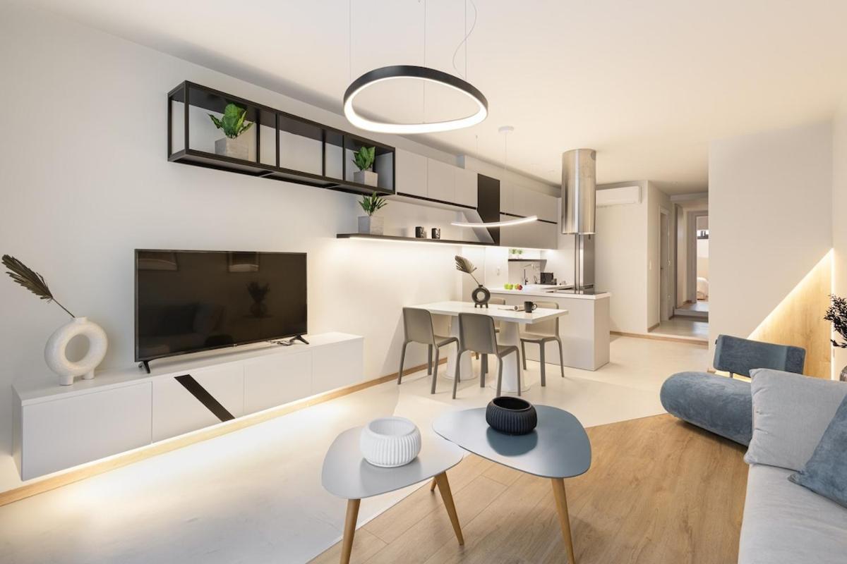 Innovative 2-br Futuristic Flat In Ladadika * Thessaloniki