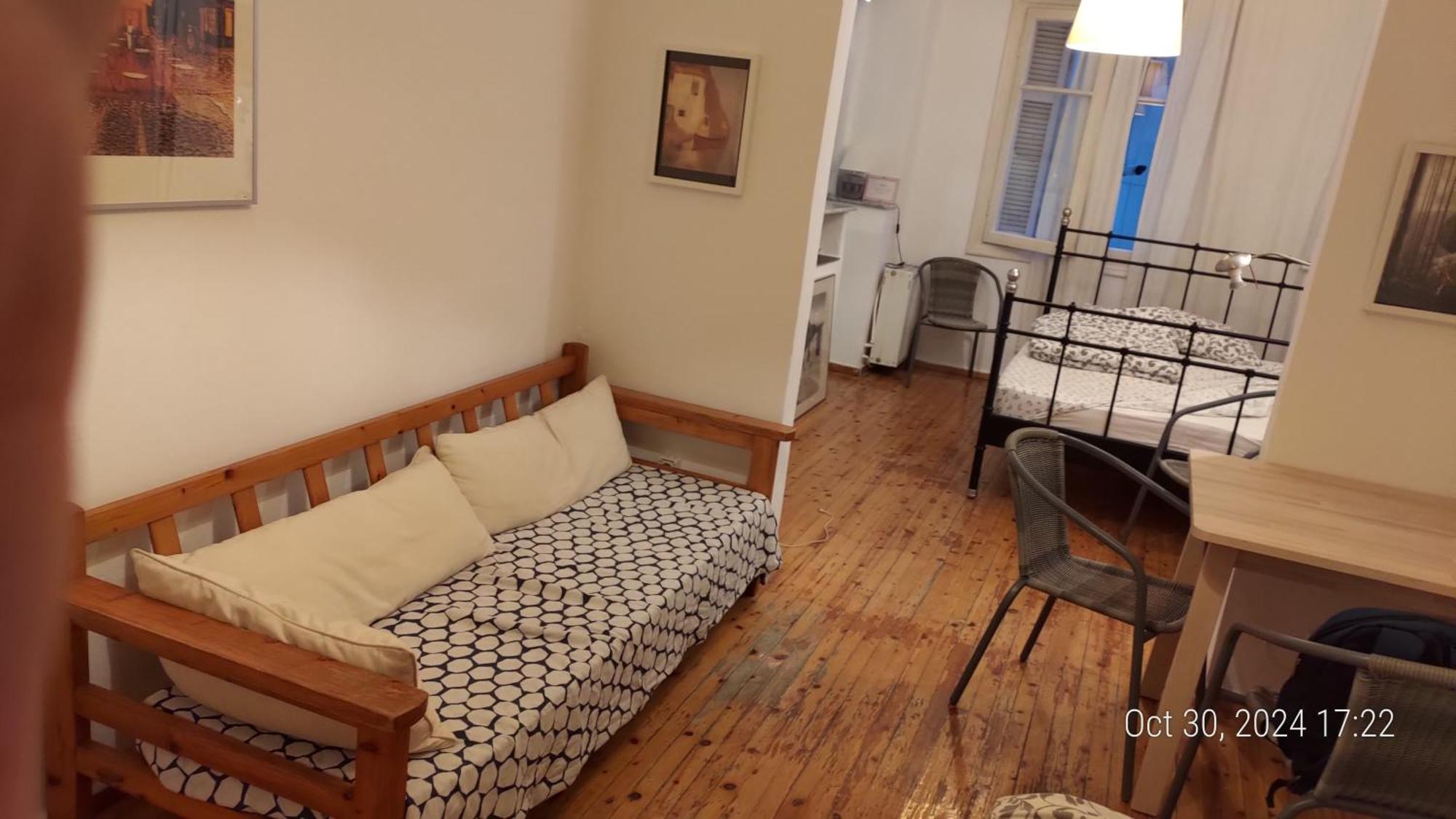 Apartment 4 Guests - Balcony - A C - Attractions Thessaloniki
