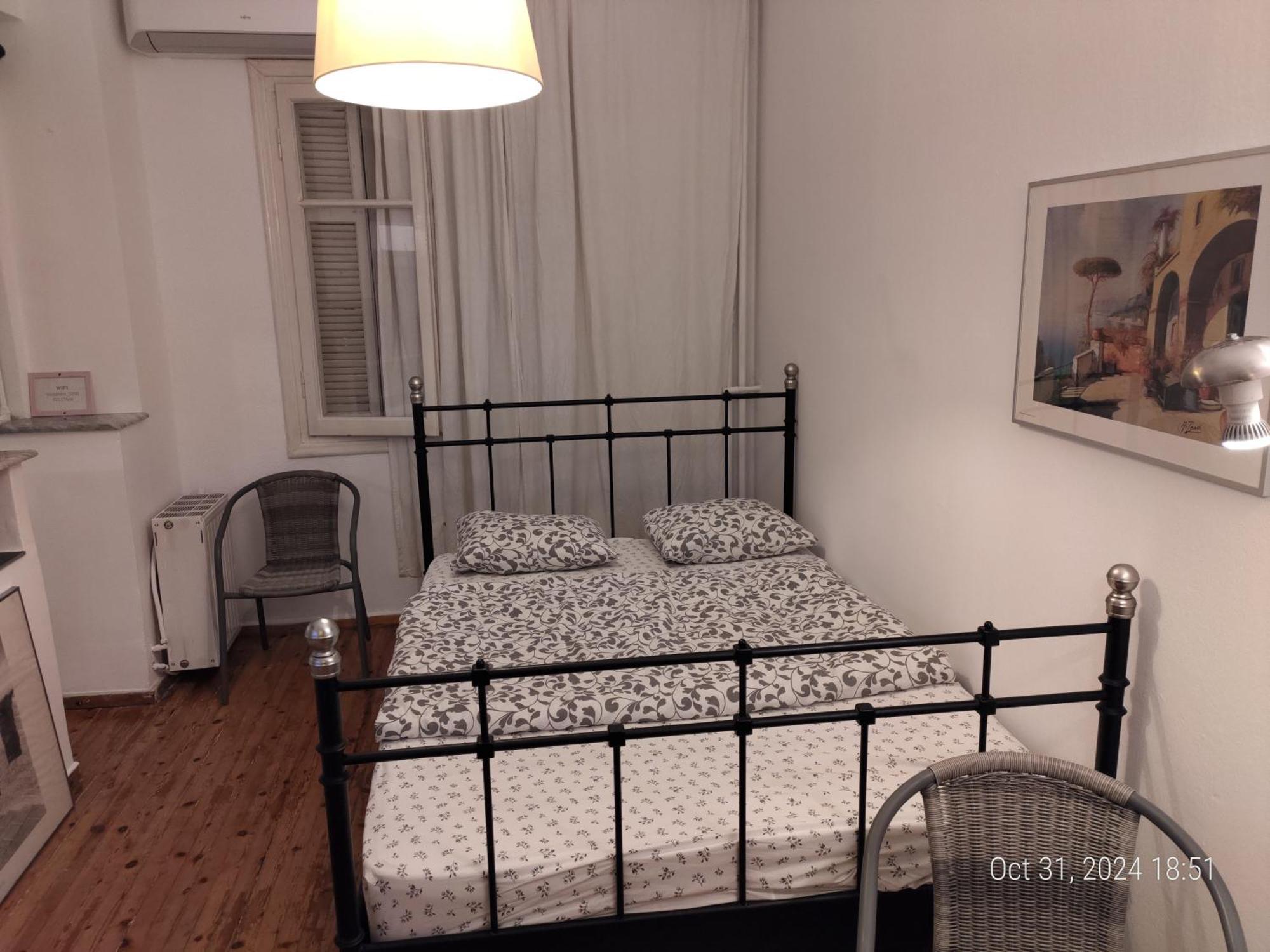 4 Guests - Balcony - A C - Attractions