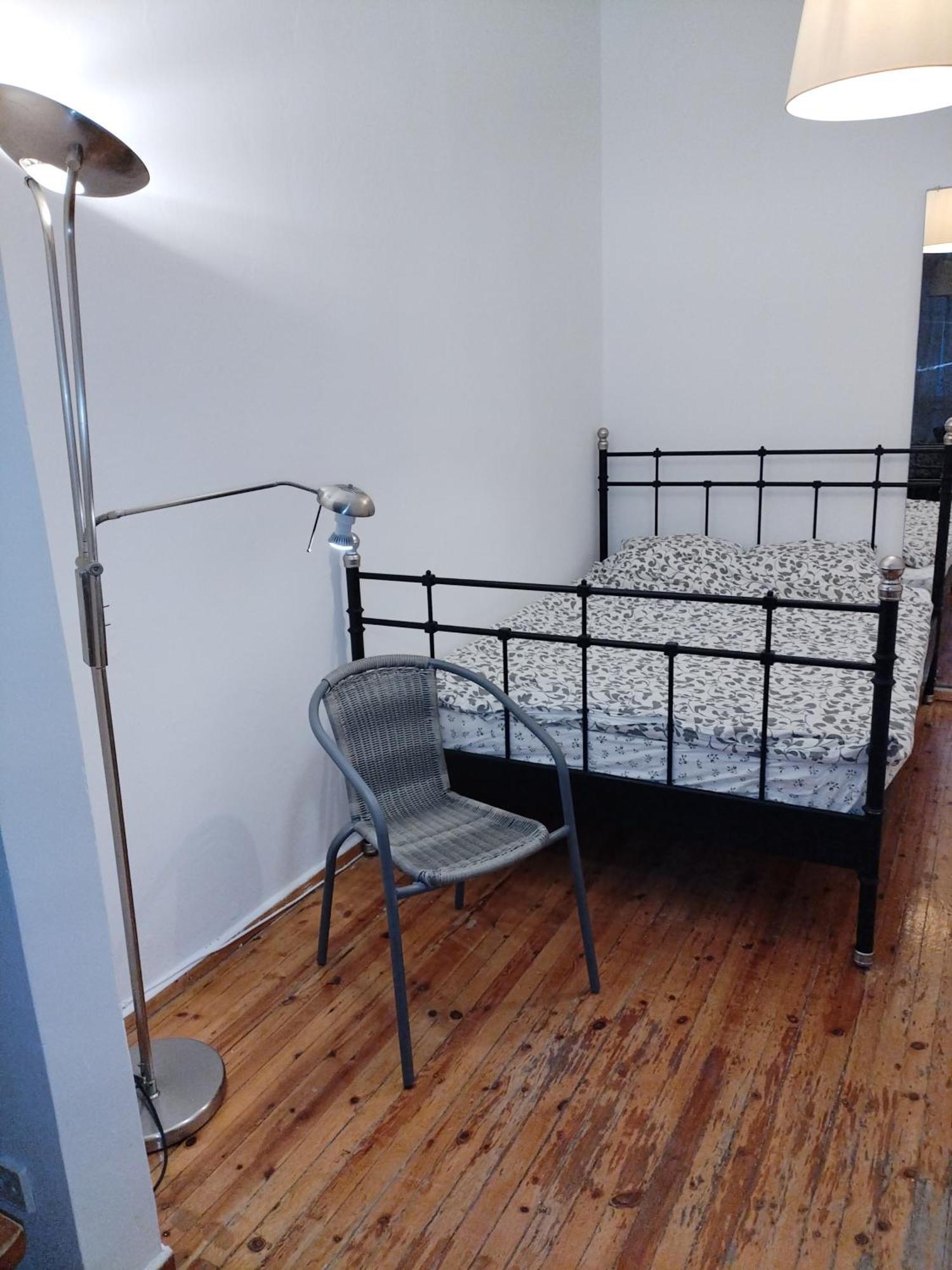 4 Guests - Balcony - A C - Attractions