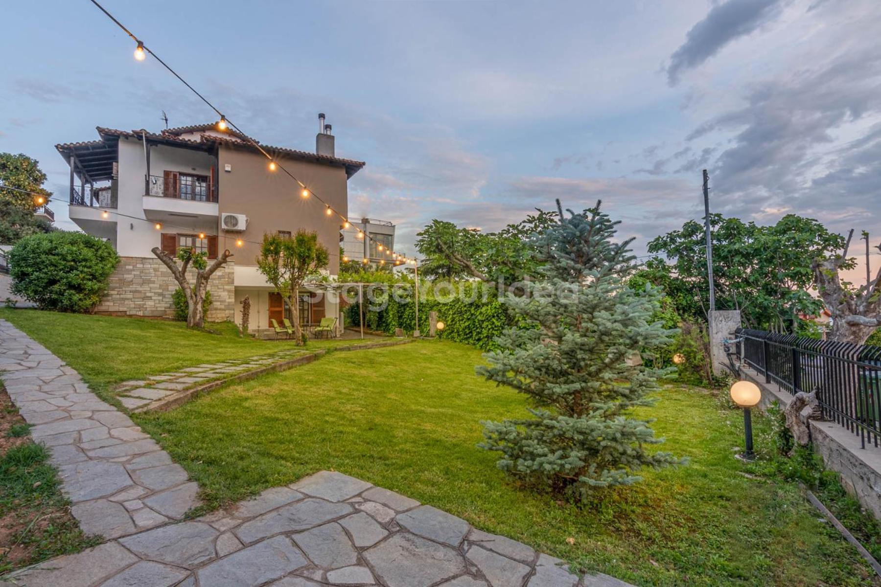 Villa Hillock: Traditional Luxury With Garden For Gatherings Thessaloniki
